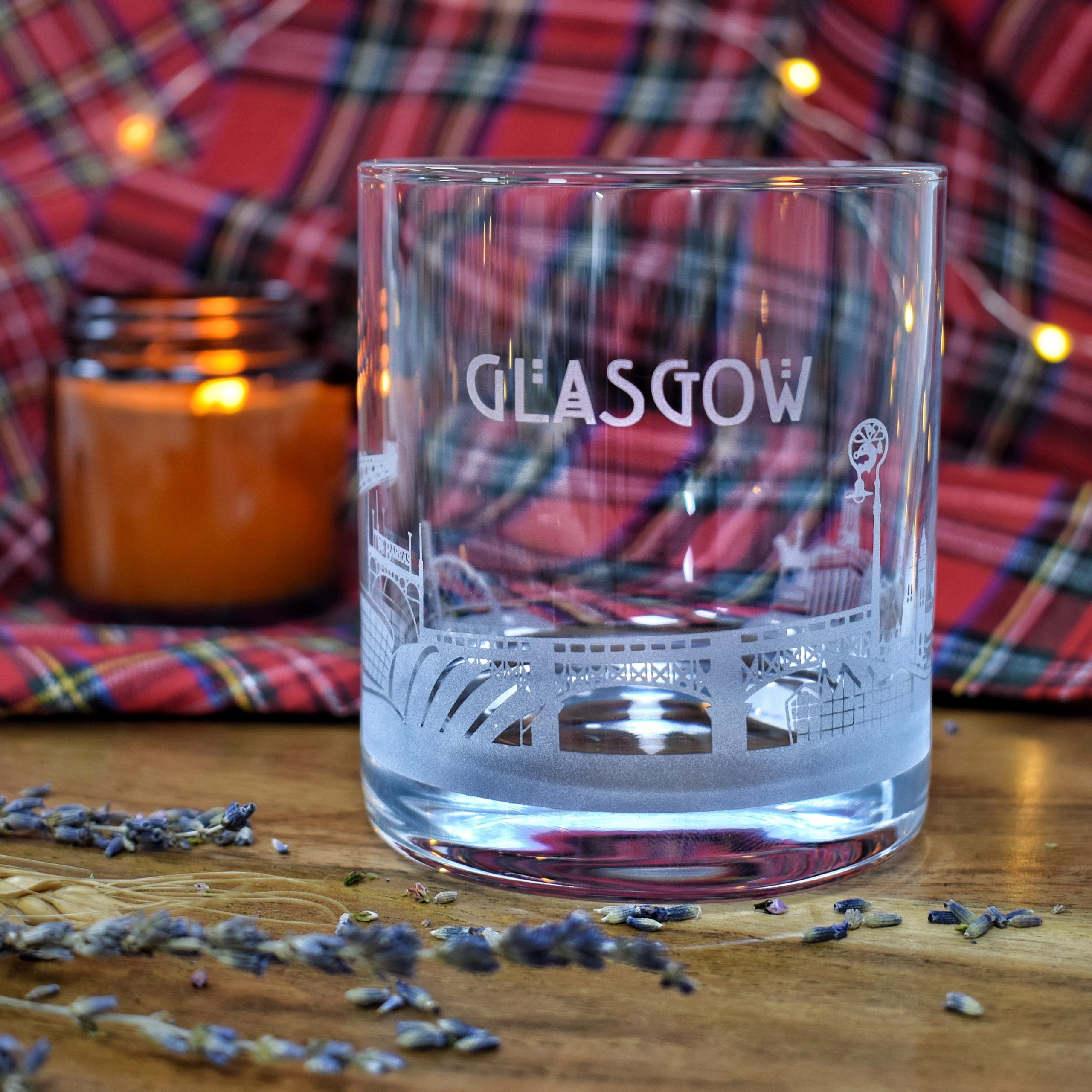 Burns Scottish Gift With Glasgow Skyline Wrap Around